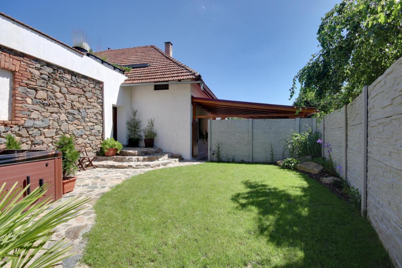 Holiday Home Kvitek Ctetin Ngoại thất bức ảnh